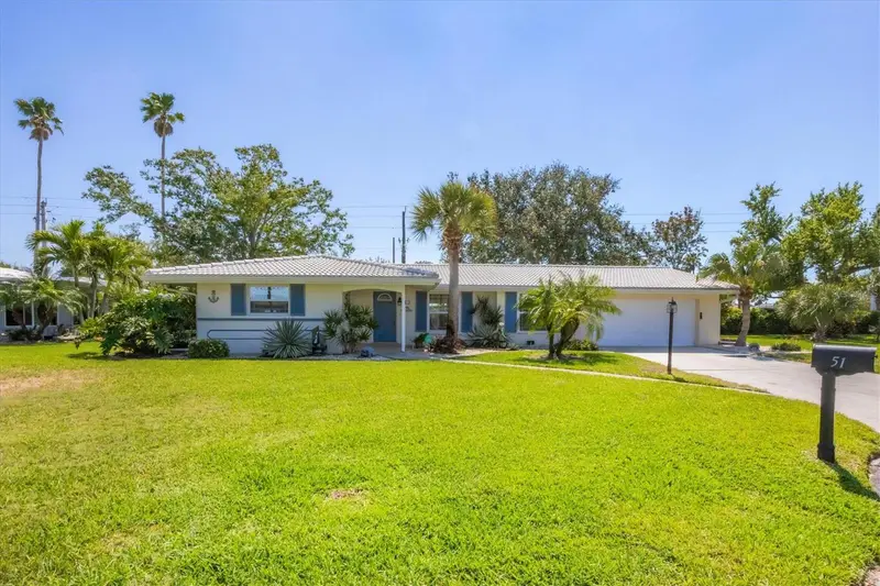 51 Oakwood Dr N #51, FL