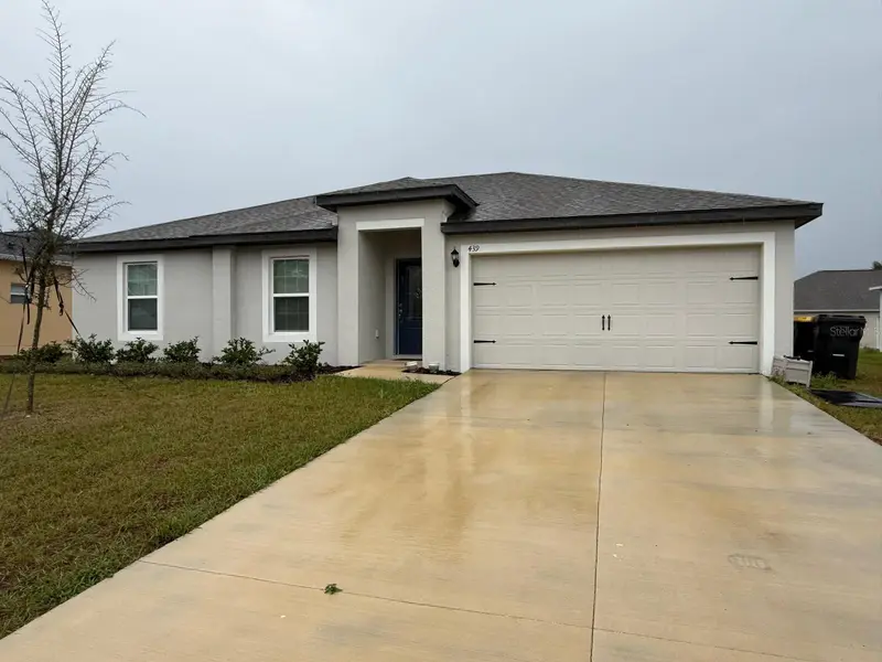 439 Mulberry Ct, FL
