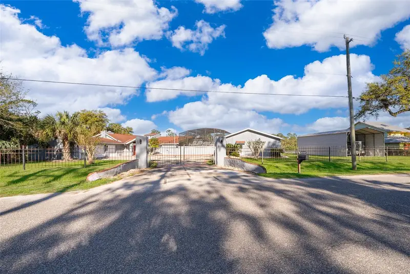 372 Rest Haven Rd, FL
