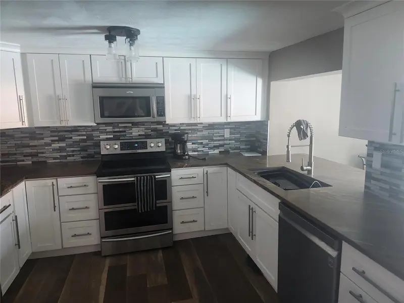 8501 Hunting Saddle Dr, FL
