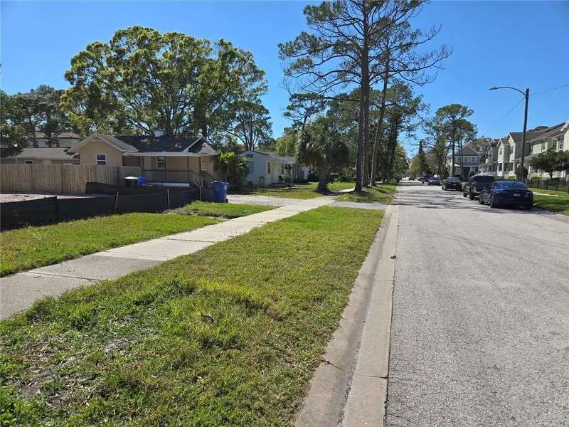 134 49th Ave N, FL