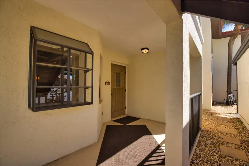 405 Pine Hollow Cir #405, FL