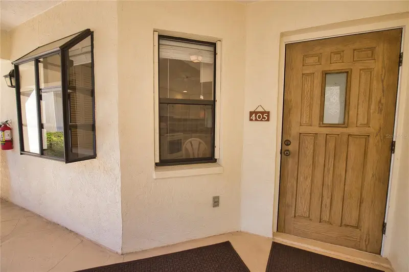 405 Pine Hollow Cir #405, FL