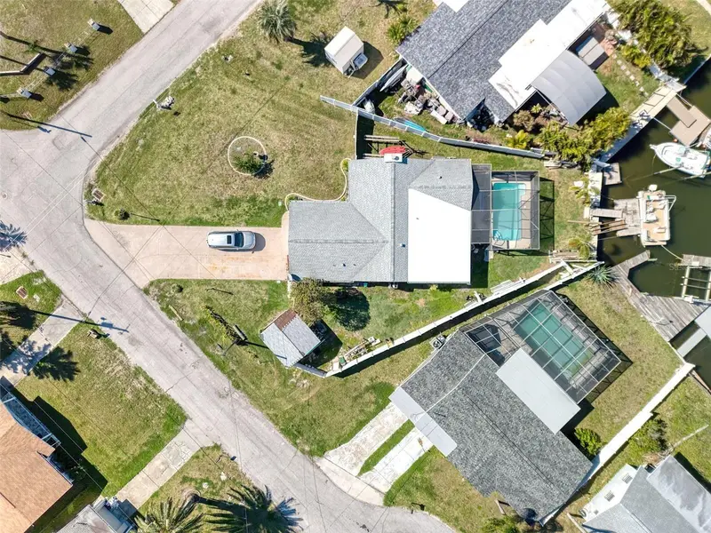 13630 Lagoon Dr, FL