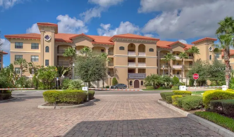 7710 Lake Vista Ct #205, FL