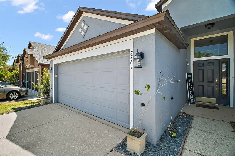 2269 Bracknell Forest Trl, FL