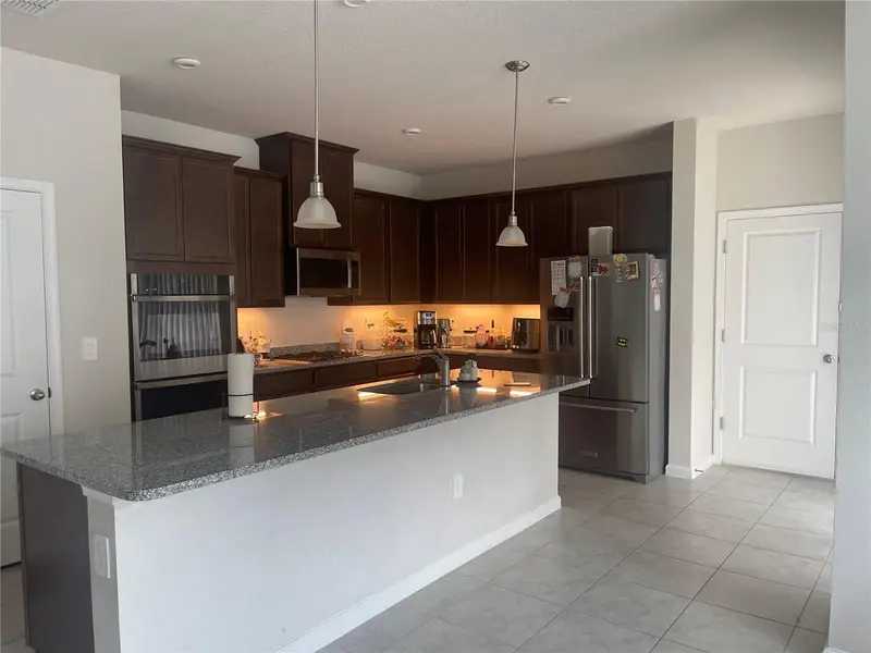 3954 Great Smokey Way, FL
