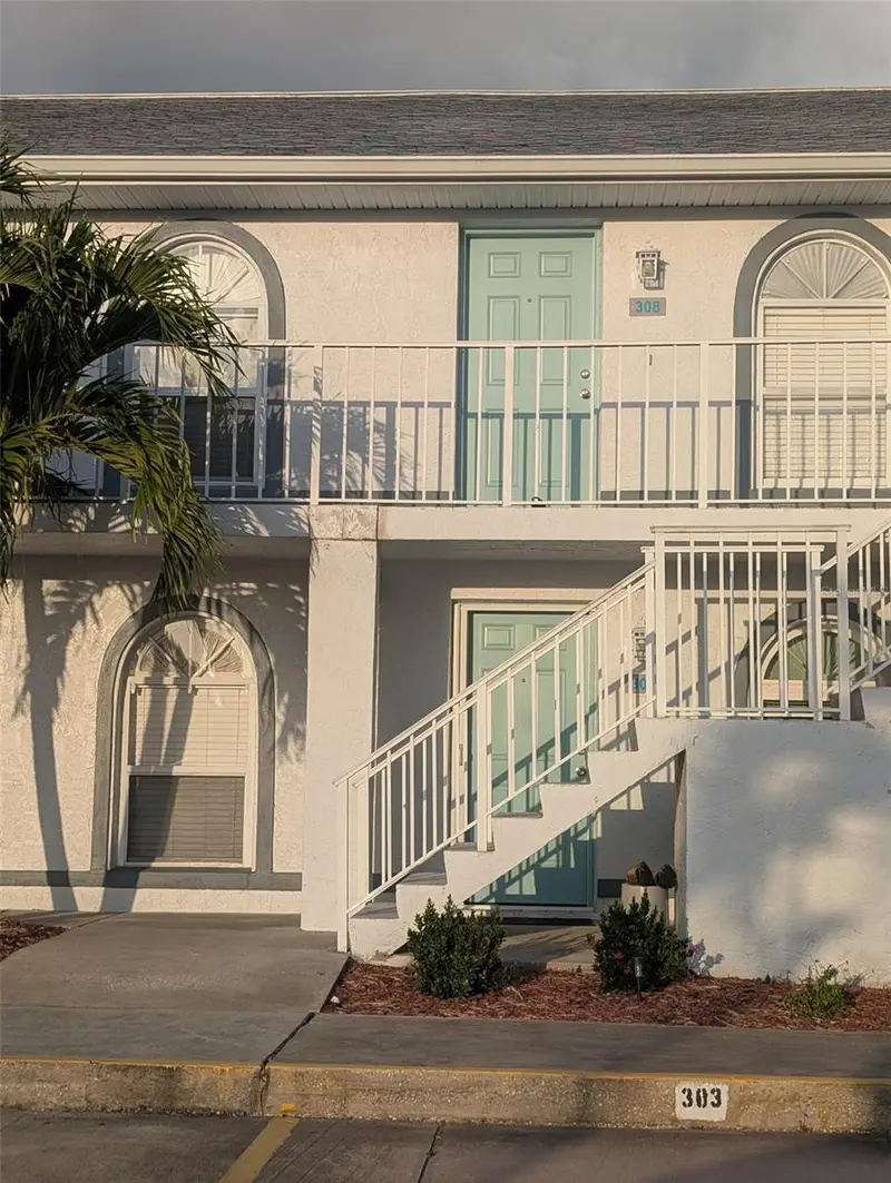 308 Stephen Dr #8, FL
