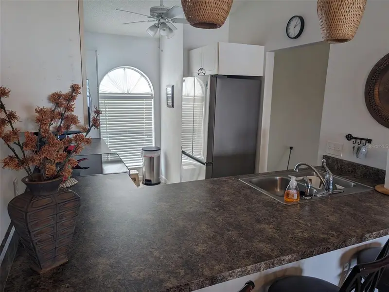 308 Stephen Dr #8, FL