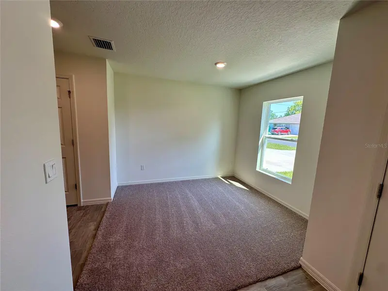 12 Royal Leaf Ln, FL