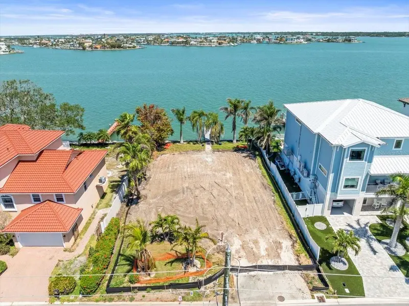 6 Paradise Ln, FL