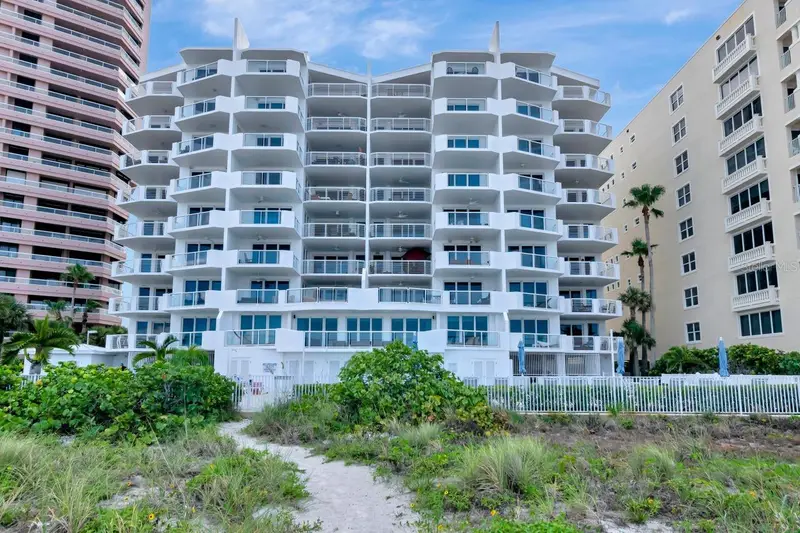 1350 Gulf Blvd #301, FL