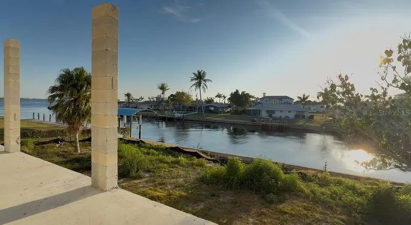 242 Bangsberg Rd Se, FL