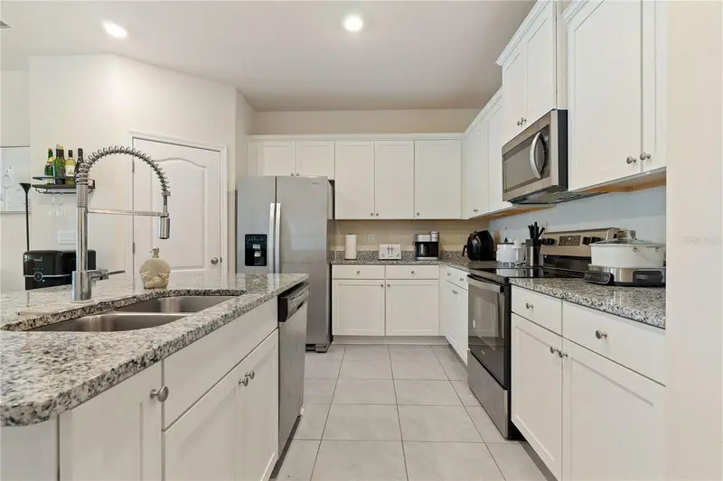 117 Redbud Rd, FL