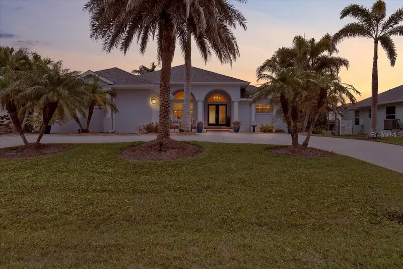1091 Rotonda Cir, FL