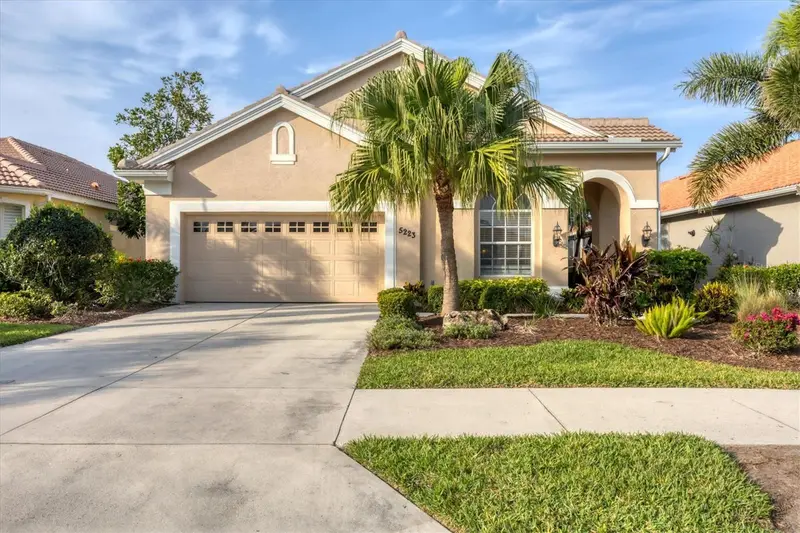 5223 Pine Shadow Ln, FL