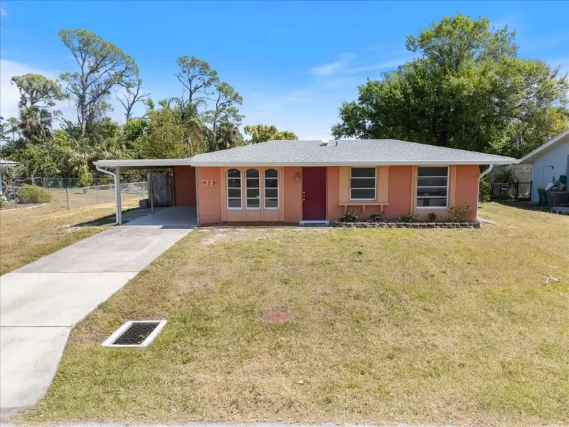 425 Skylark Ln Nw, FL