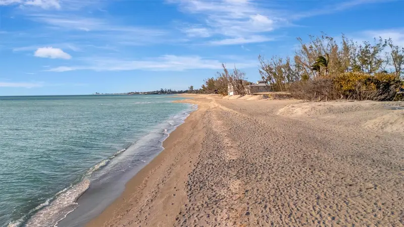 8555 Heron Lagoon Cir, FL