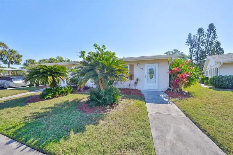 2202 Clubhouse Dr #174, FL