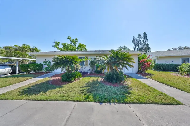2202 Clubhouse Dr #174, FL