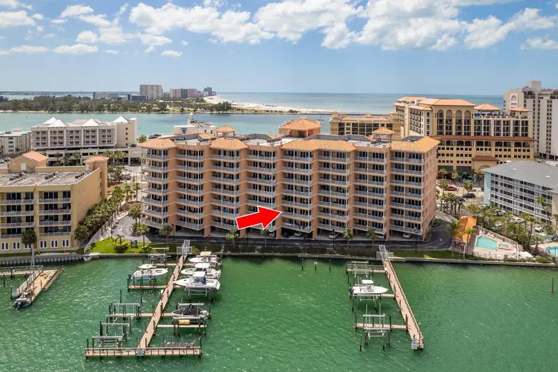 530 S Gulfview Blvd #303, FL