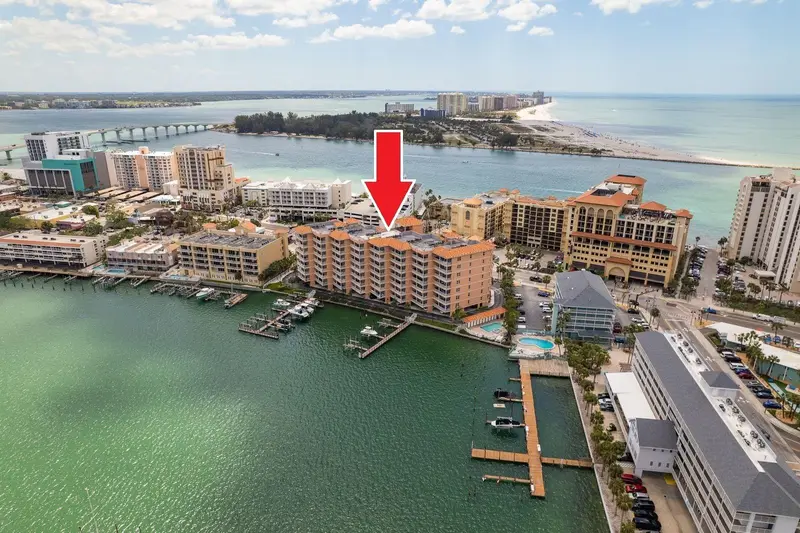 530 S Gulfview Blvd #303, FL
