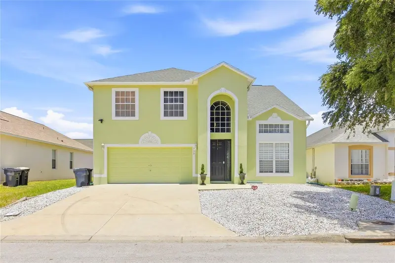 339 Sigmund Loop, FL