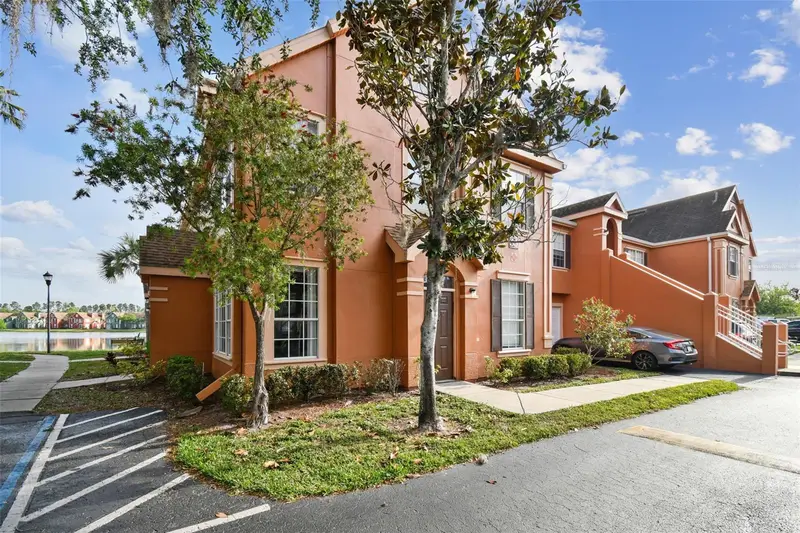 9740 Lake Chase Island Way #9740, FL