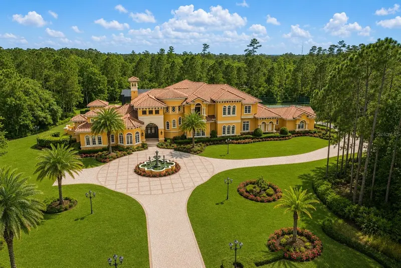 8590 Apache Trl, FL