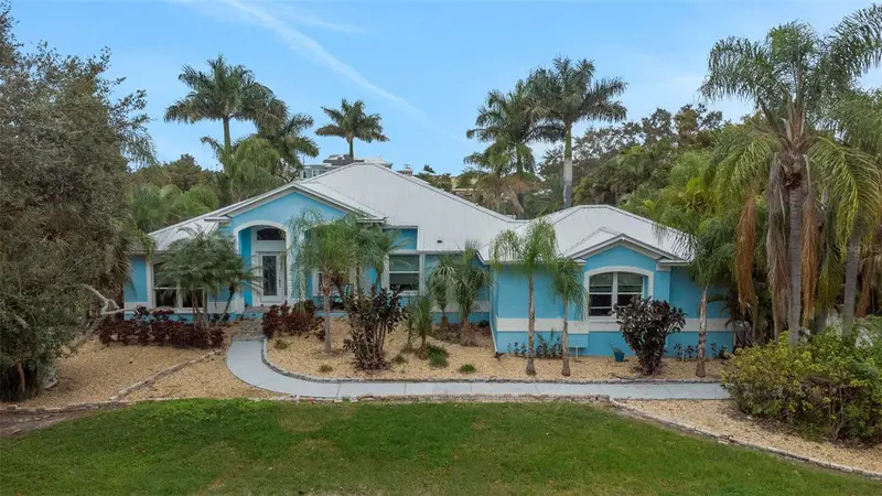 424 Island Cay Way, FL