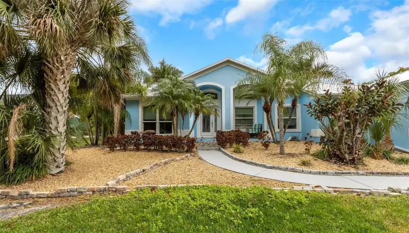 424 Island Cay Way, FL