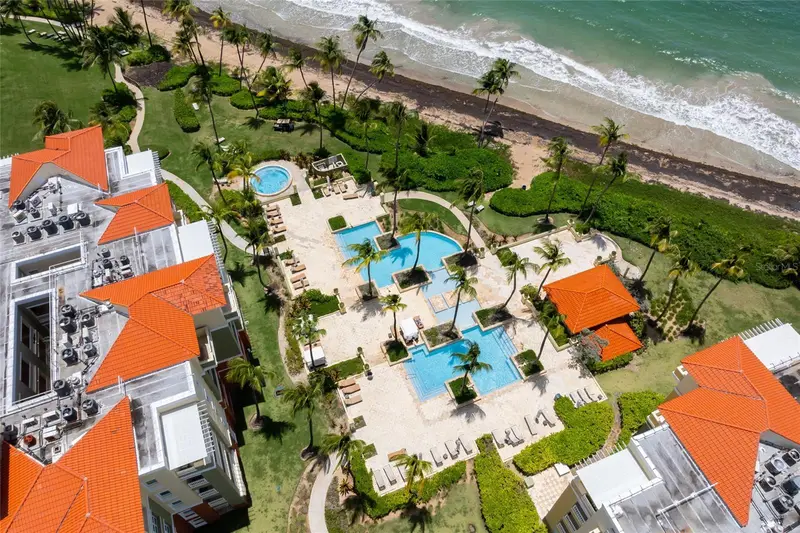 300 The Marbella Club #334, PR