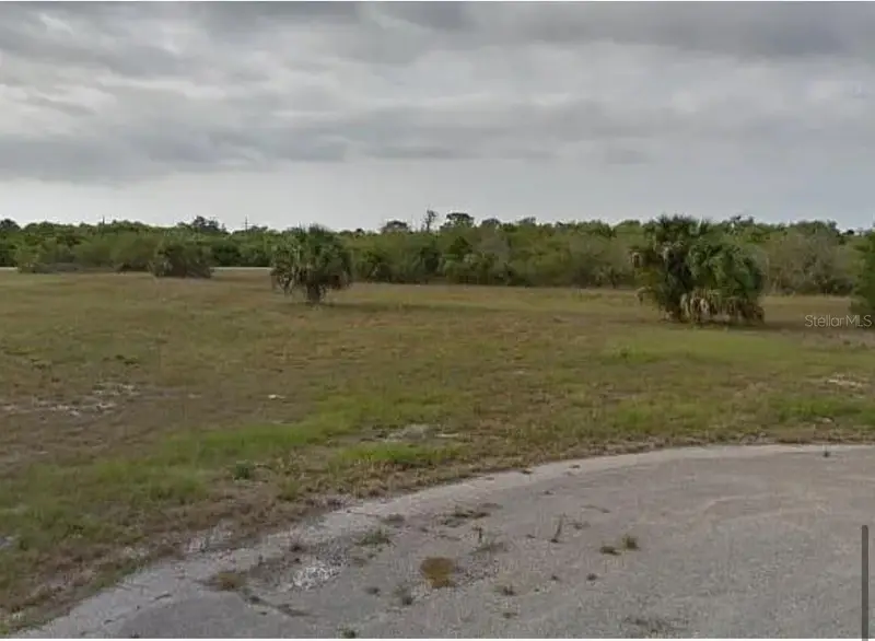 17 Davit Ct, FL
