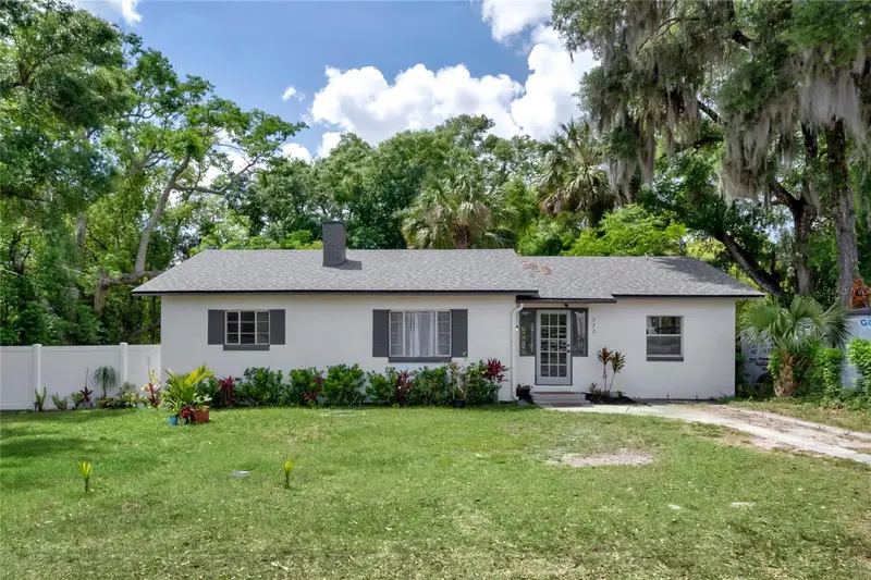 322 N Frankfort Ave, FL