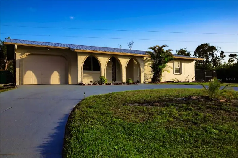 389 Millport St Nw, FL