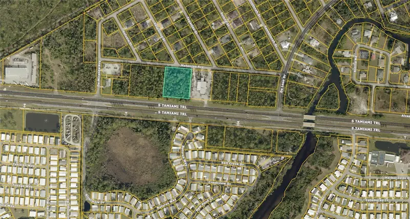 11301 Tamiami Trl S, FL