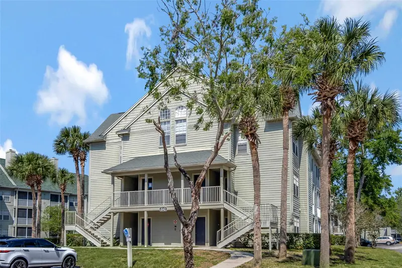 6142 Westgate Dr #204, FL