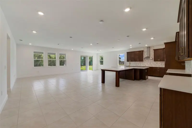 3057 Water Clover Ct, FL