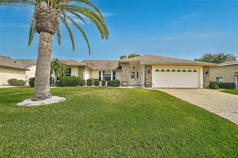 4360 Presidential Avenue Cir E, FL