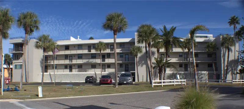 18201 Gulf Blvd #201, FL