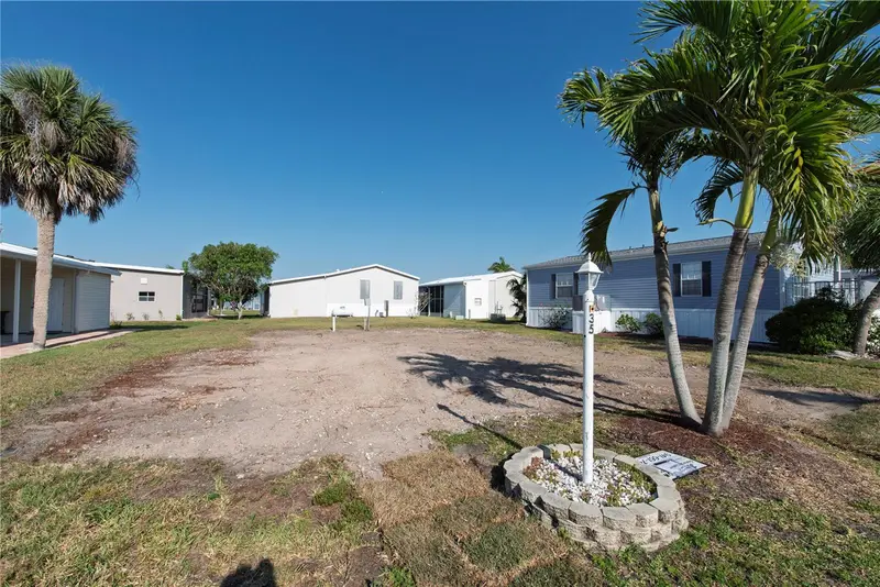 35 Amsterdam Ave, FL