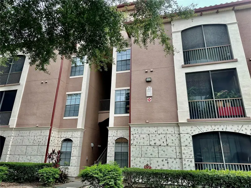 6141 Metrowest Blvd #303, FL