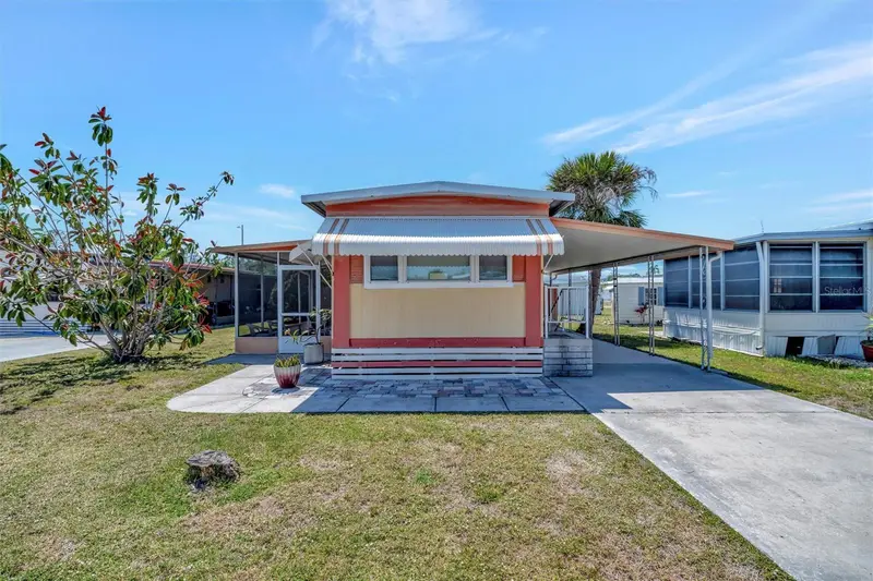 104 Saint Kitts Way, FL