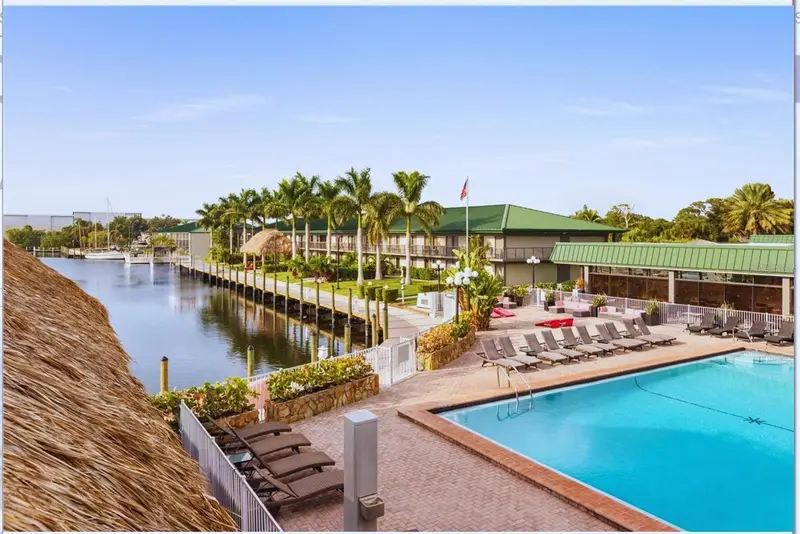 7150 N Tamiami Trl #S-600, FL