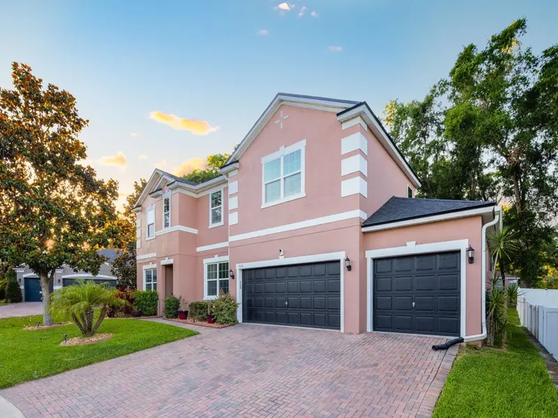 925 Counts Crest Cir, FL