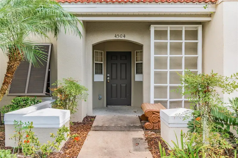 4504 Alberto Cir, FL