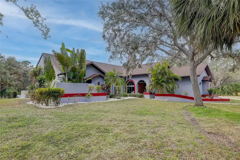 181 S Auburn Rd, FL