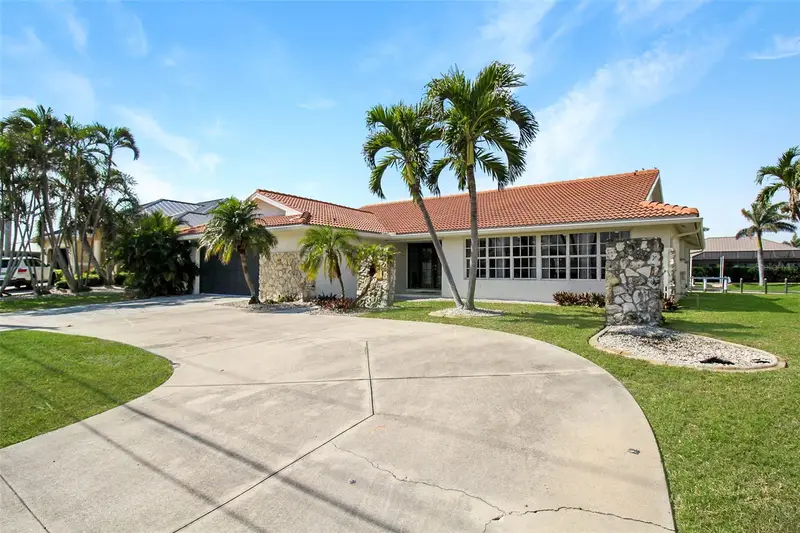 945 Bal Harbor Blvd, FL