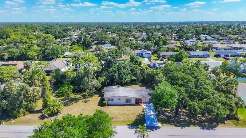 2538 Lakeshore Cir, FL