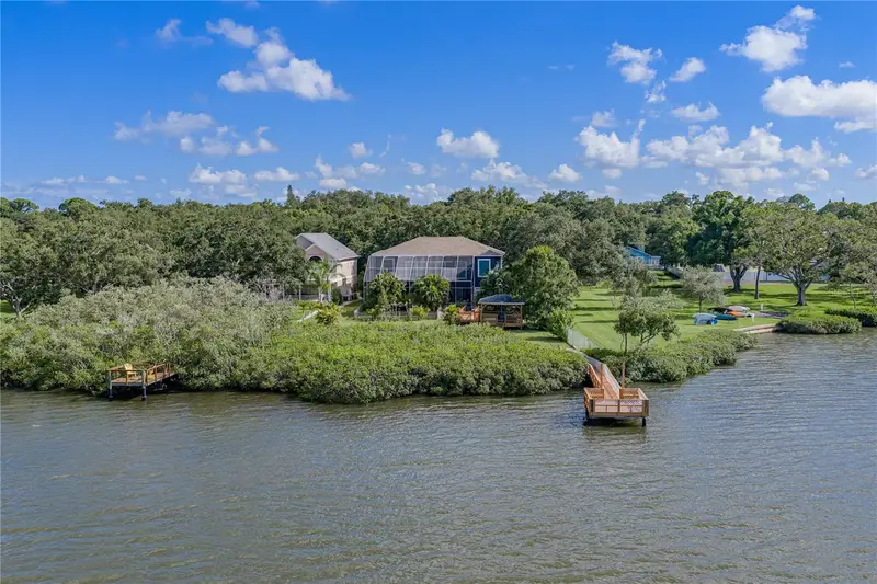 3484 Shore Dr, FL